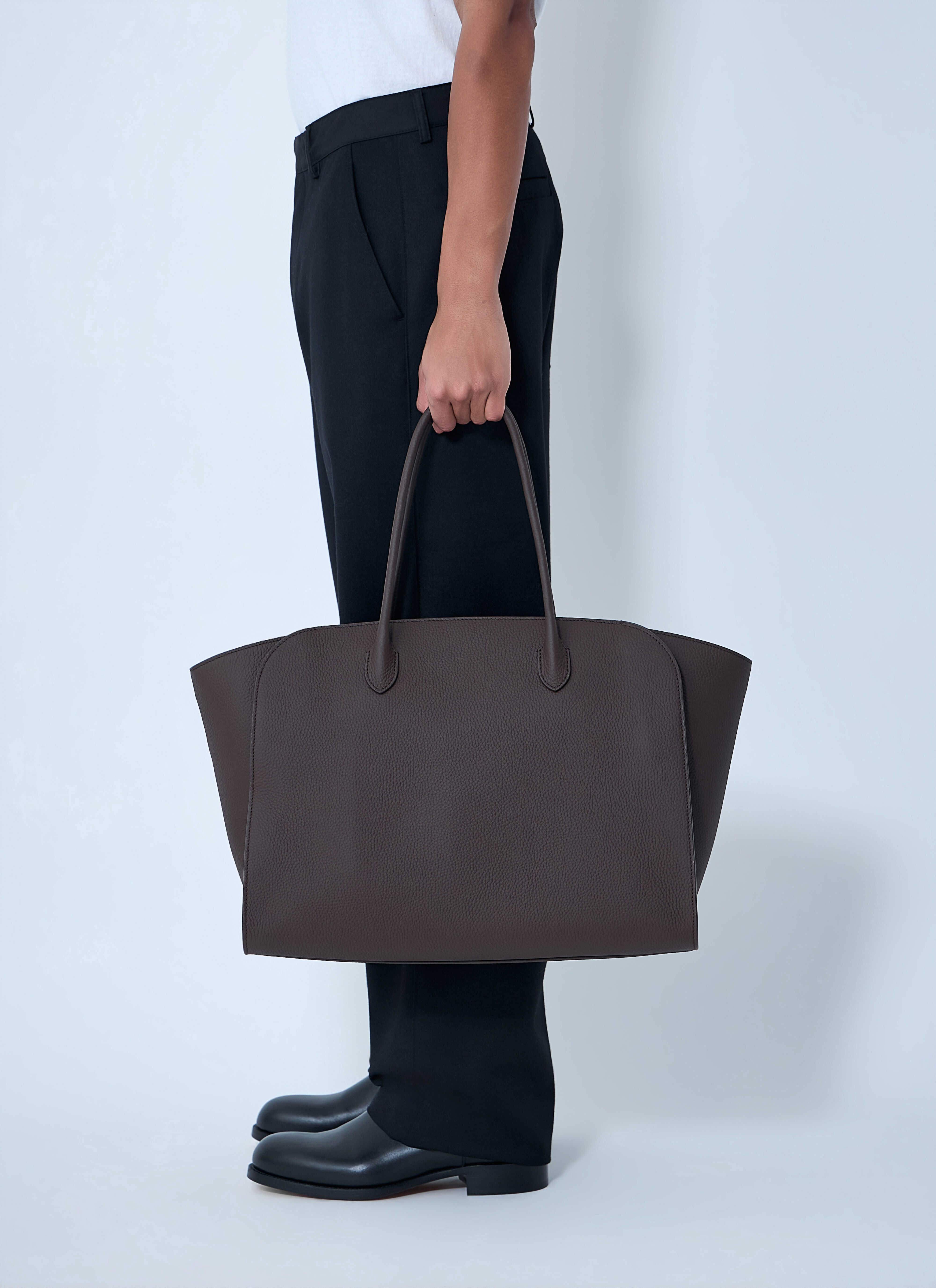The Row Men's' Marlo 17 Tote Bag in Brown | LN-CC®