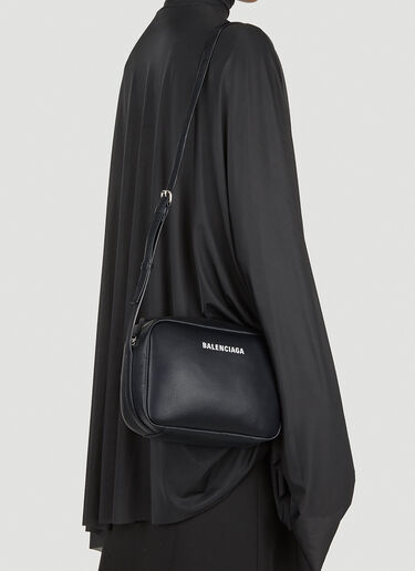 Balenciaga Everyday Medium Camera Crossbody Bag Black bal0247064