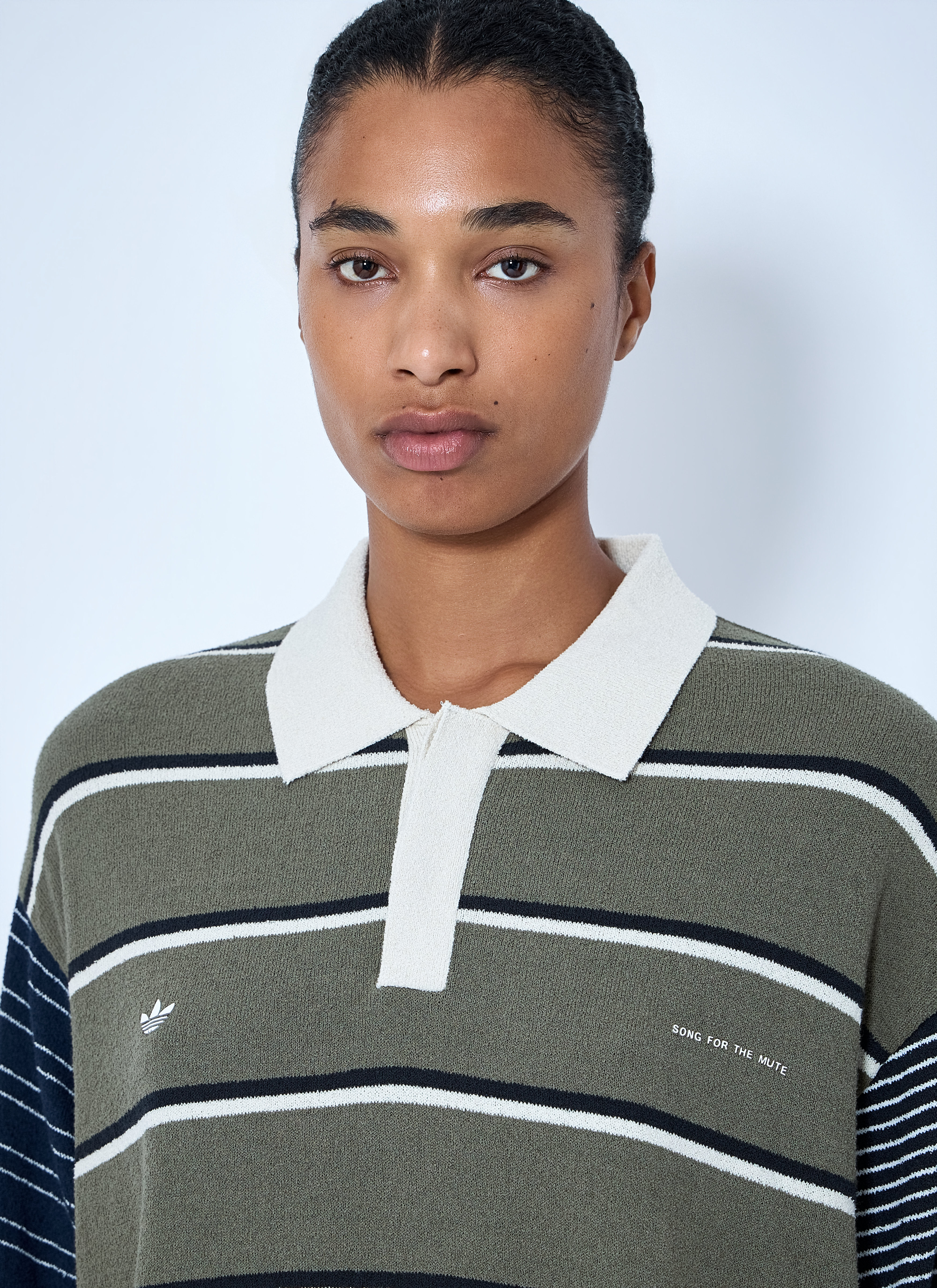 adidas x SFTM レディース 007 ロングスリーブTシャツ の グリーン