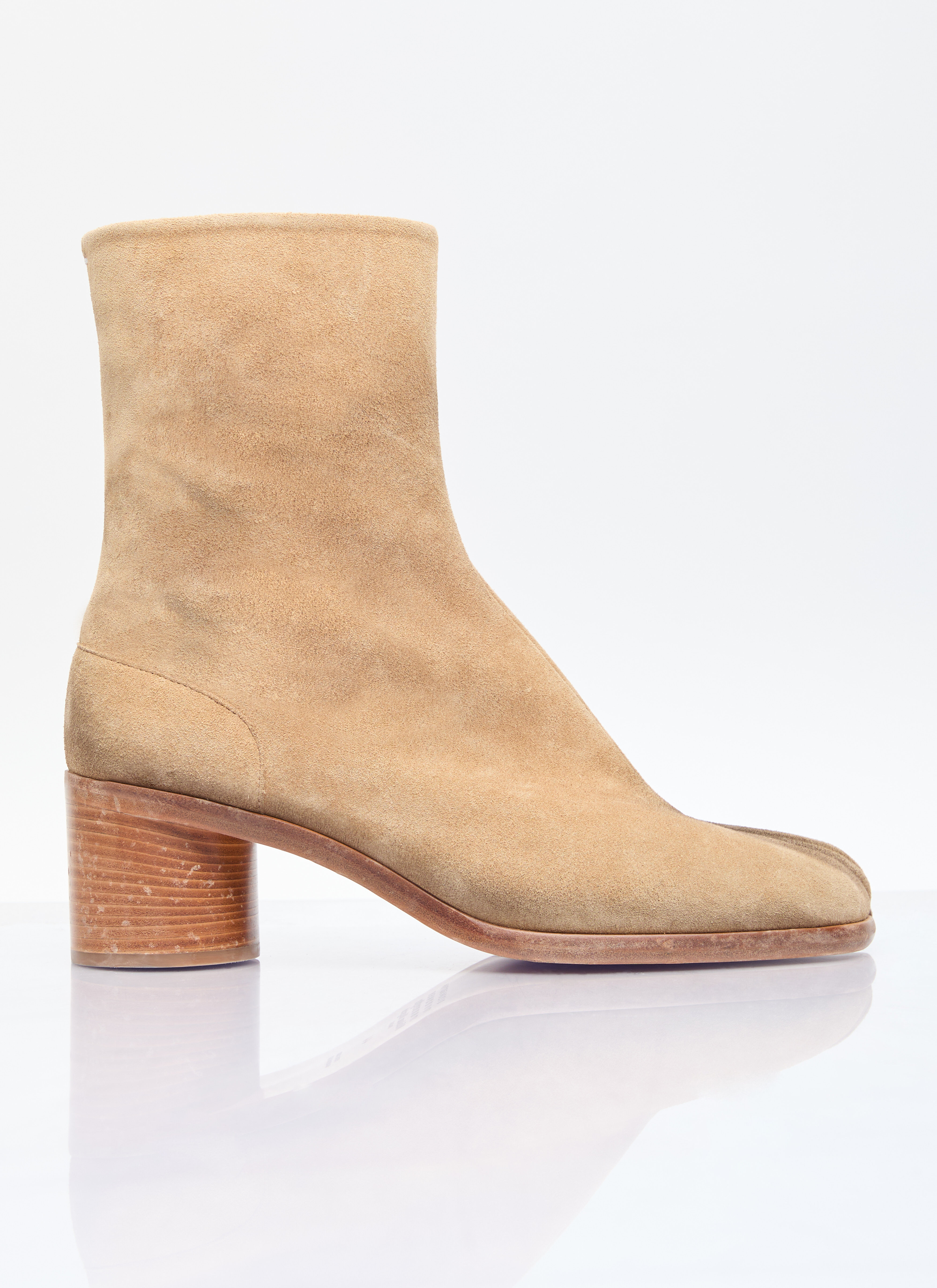 Maison Margiela Men s Tabi Ankle Boots in Beige LN CC
