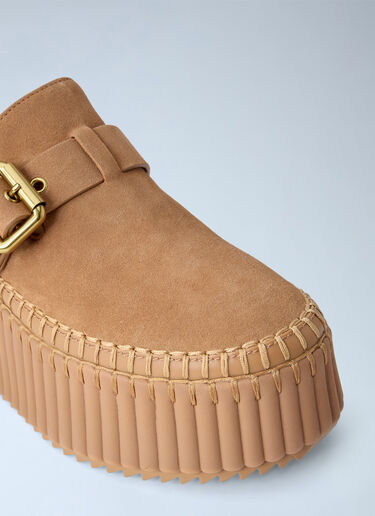 LN-CC® - Chloé: Nama Wedge Mules - Camel Chloé Nama Wedge Mules Camel chl0265039