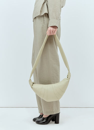 Lemaire 스몰 Croissant 숄더백 베이지 lem0256014