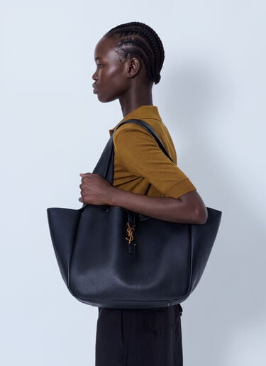 LN-CC® - Saint Laurent: Le 5 à 7 Bea Shoulder Bag - Black Saint Laurent Le 5 à 7 Bea Shoulder Bag Black sla0257109