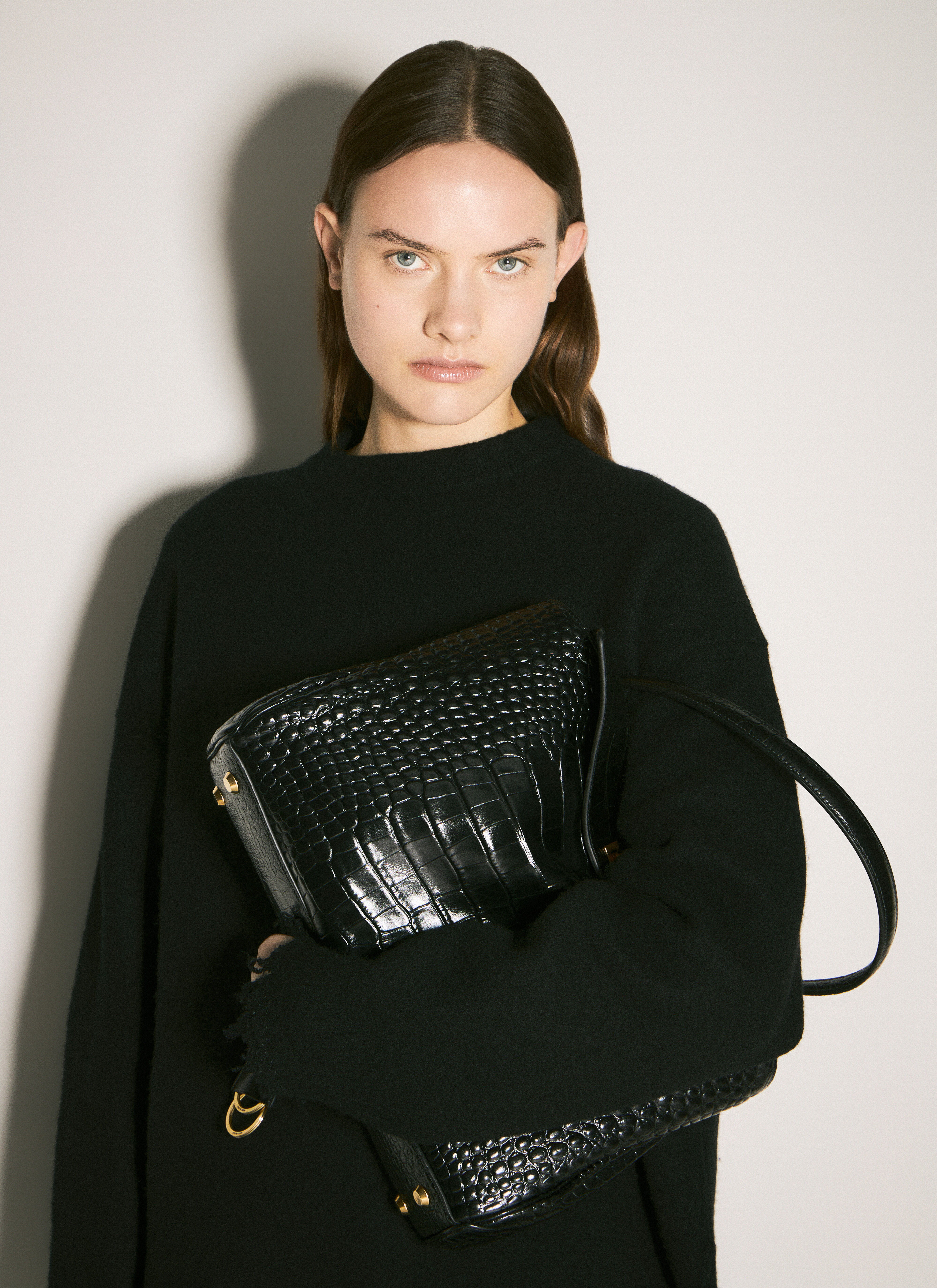 Balenciaga Women's' Rodeo Medium Handbag in Black | LN-CC®