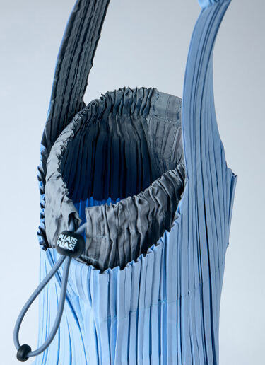 LN-CC® - Pleats Please Issey Miyake: Pleats Swan Bag - Blue Pleats Please Issey Miyake Pleats Swan Bag Blue plp0266064