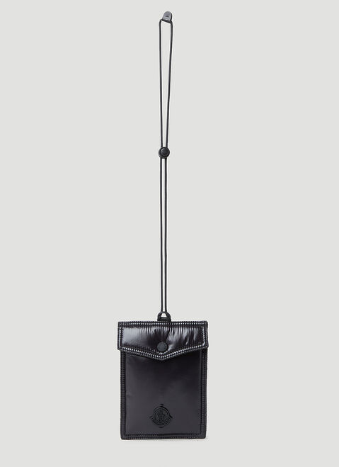 Saint Laurent 漆塗りのスマホポーチ ブラック sla0253140