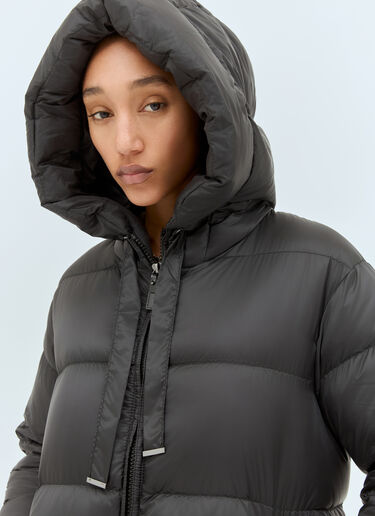 Max Mara Long Water-Repellent Down Coat Black max0258028