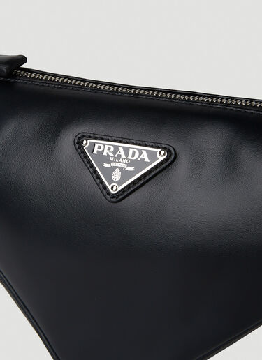 Prada 트라이앵글 크로스바디 백 블랙 pra0152062