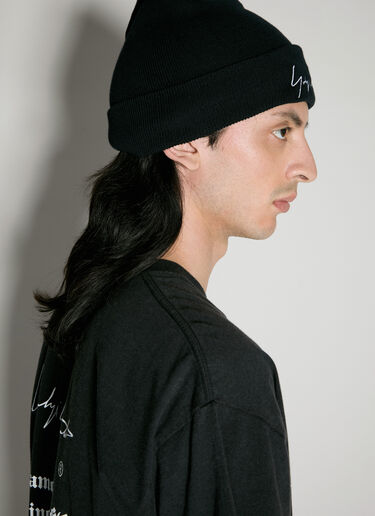 ロゴ刺繍入りビーニーハット Yohji Yamamoto ロゴ刺繍入りビーニーハット ブラック yoy0154019