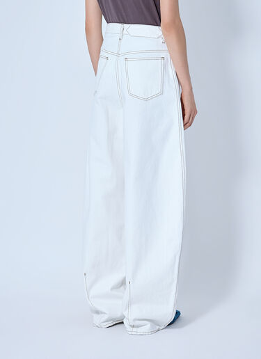 LN-CC® - Jacquemus: Le De-Nîmes Ovalo Jeans - White Jacquemus Le De-Nîmes Ovalo Jeans White jac0266012