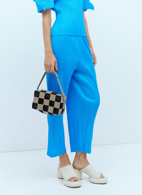 Issey Miyake スクエア　カットアウト・ショルダーバッグ ホワイト ism0254004