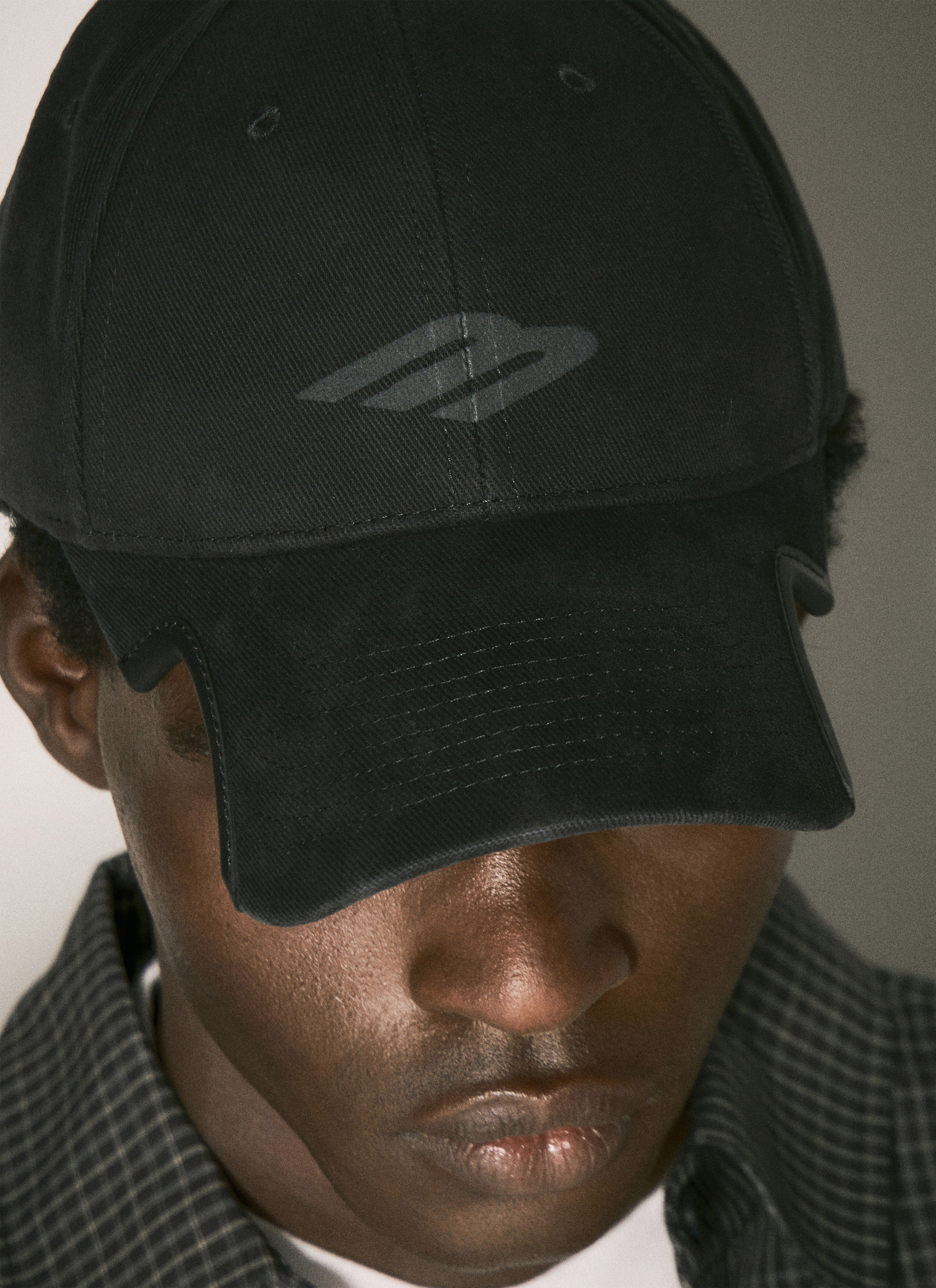 Balenciaga Men's' 3B Stencil Baseball Cap in Black | LN-CC®