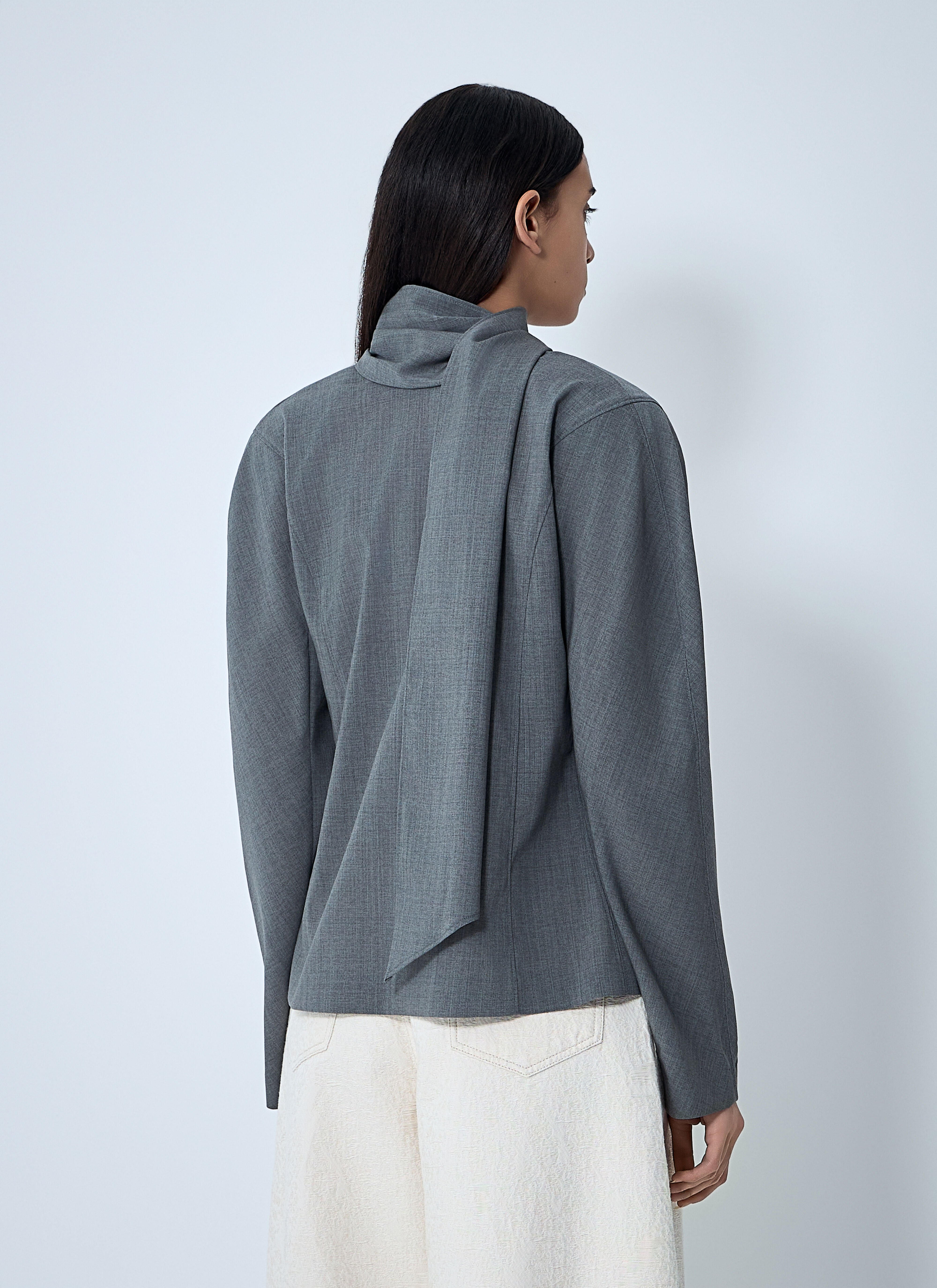 Jacquemus Women's' La Blouse Chale in Grey | LN-CC®