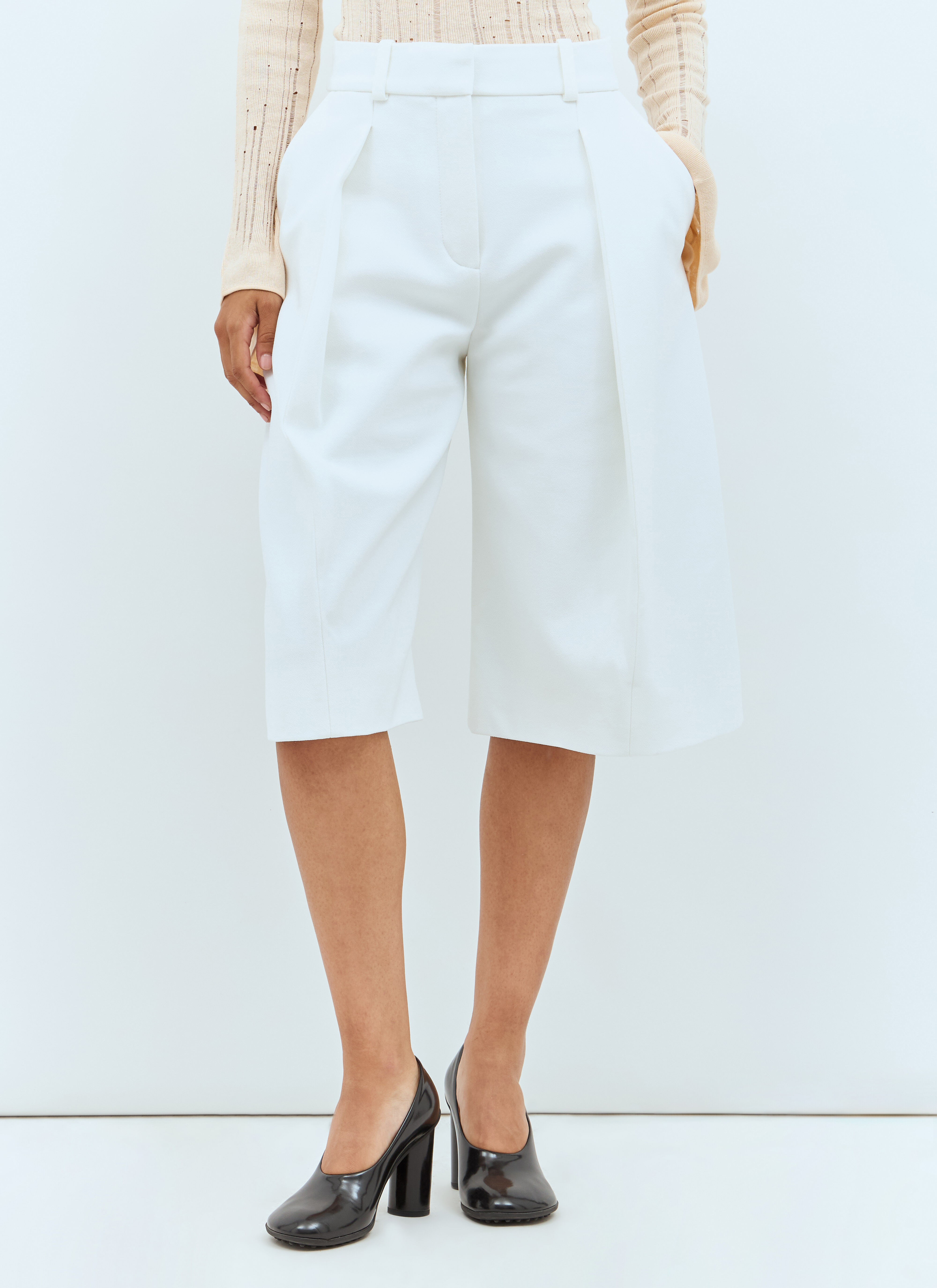 Jacquemus La Bermuda Amalfi Shorts in White fur Damen LN CC