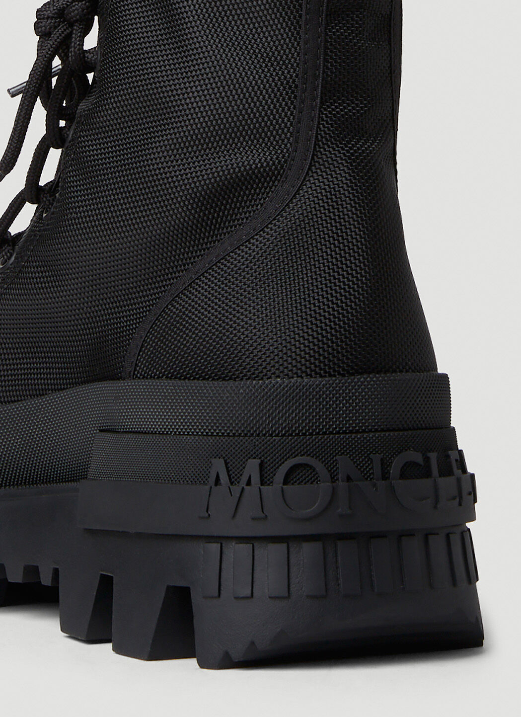 4 Moncler Hyke Desertyx Ankle Boots in Black | LN-CC