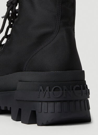 4 Moncler Hyke Desertyx Ankle Boots in Black | LN-CC