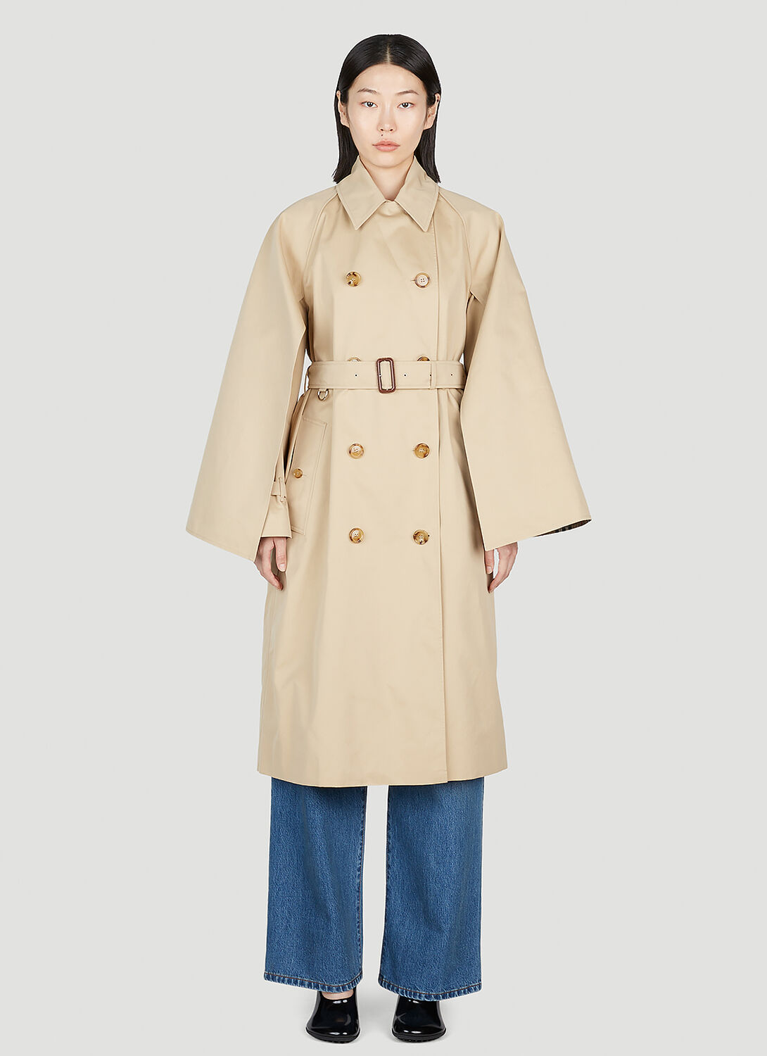 Shop Burberry Cotness Double-breasted Trench Coat In Beige