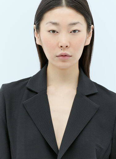 Issey Miyake Pleated Blazer Black ism0255011