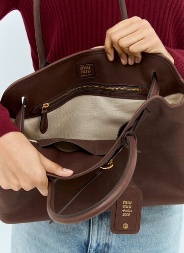Miu Miu Aventure 中号单肩包 棕色 miu0259033