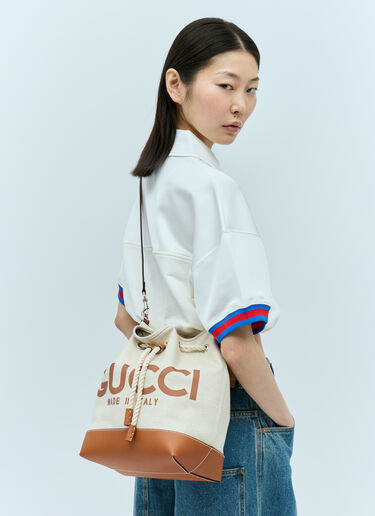 Gucci Logo Print Drawstring Shoulder Bag Beige guc0255152