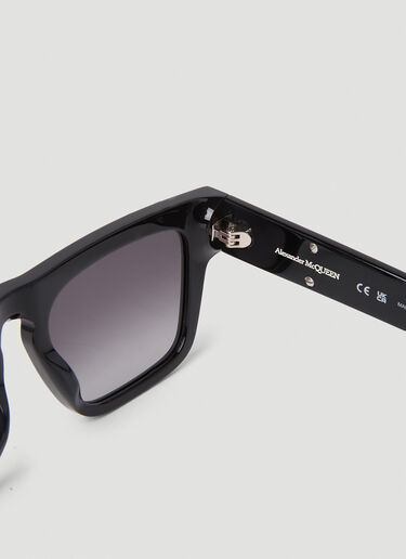 Square Sunglasses Alexander McQueen Square Sunglasses Black amq0152040