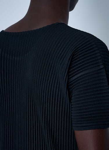 Homme Plissé Issey Miyake Pleated T-Shirt Black hmp0161017