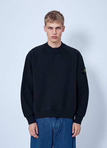 LN-CC® - Stone Island: Crewneck Sweatshirt with Sleeve Logo Patch - Black Stone Island Crewneck Sweatshirt with Sleeve Logo Patch Black sto0165091