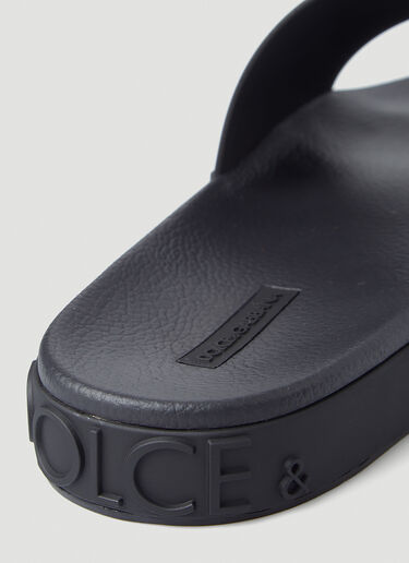 Dolce & Gabbana Logo Embossed Slides Black dol0145036