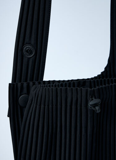 Homme Plissé Issey Miyake Pocket Crossbody Bag Black hmp0161006