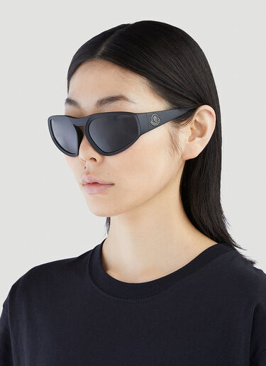 Pentagra Geometric Sunglasses Moncler Pentagra Geometric Sunglasses Black mon0351005