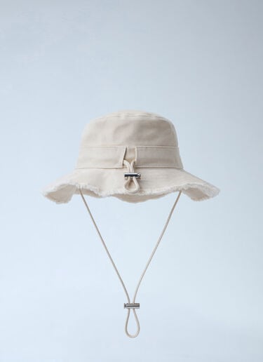LN-CC® - Jacquemus: Le Bob Artichaut Bucket Hat - White Jacquemus Le Bob Artichaut Bucket Hat White jac0366001
