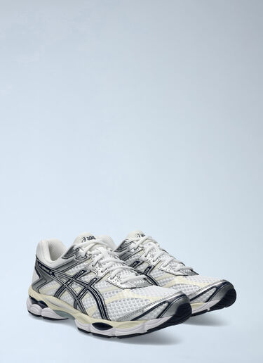 LN-CC® - Asics: Gel-Cumulus 16 Sneakers - White Asics Gel-Cumulus 16 Sneakers White asi0366024
