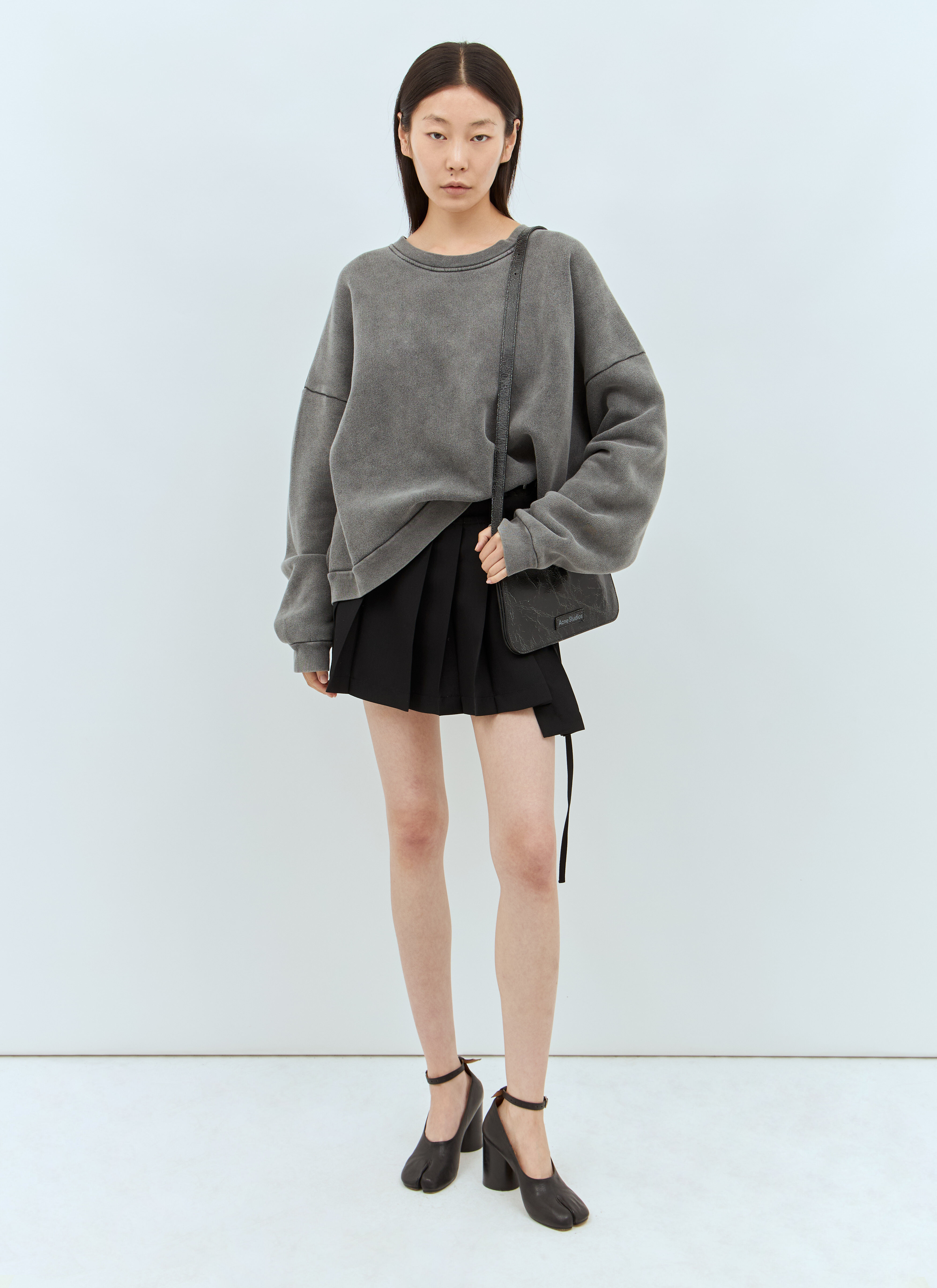 Acne Studios レディース ロゴパッチ スウェットシャツ の