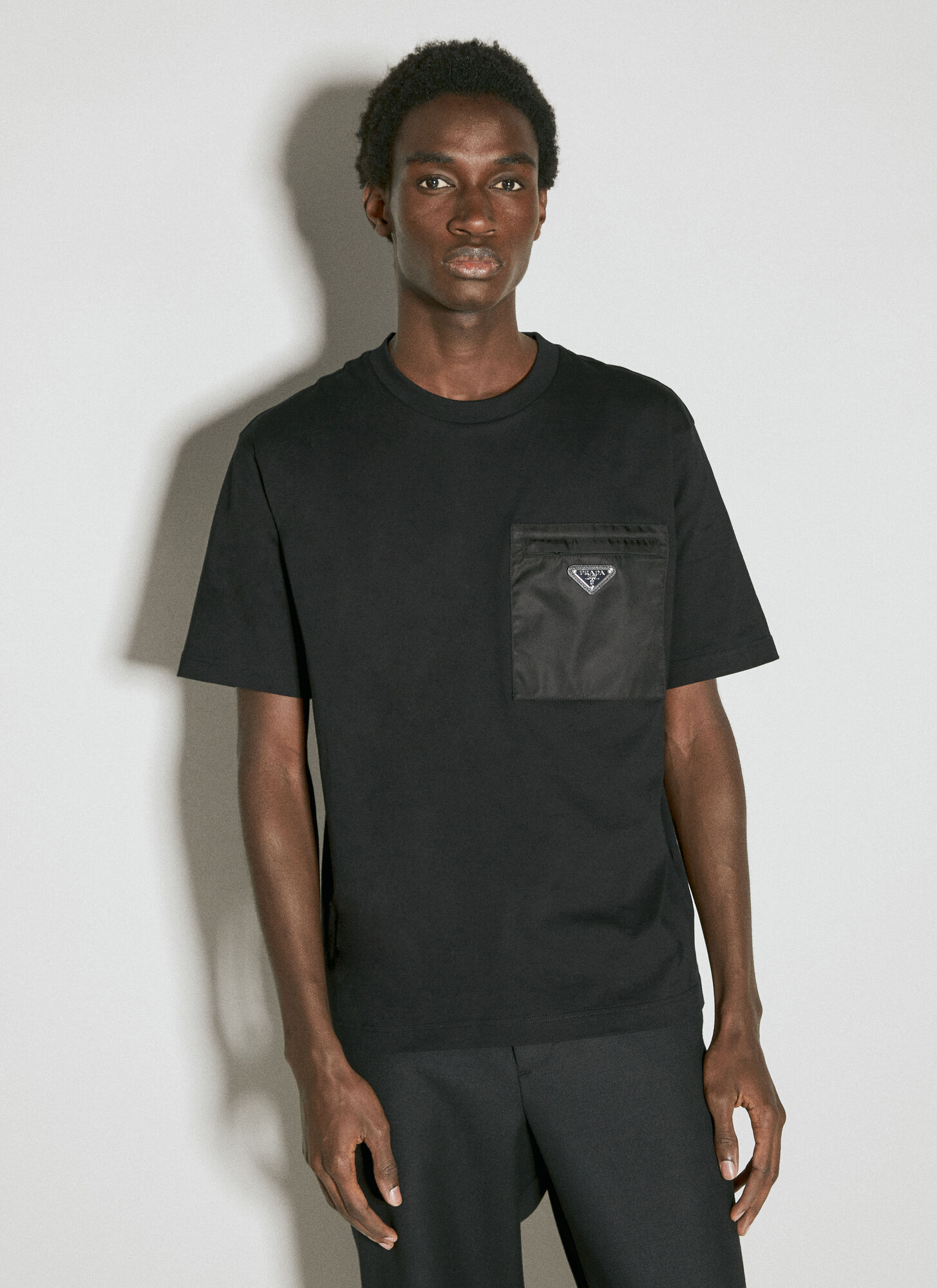 Prada Mens Black Re-nylon Logo-plaque Cotton-jersey T-shirt Xxl In Black