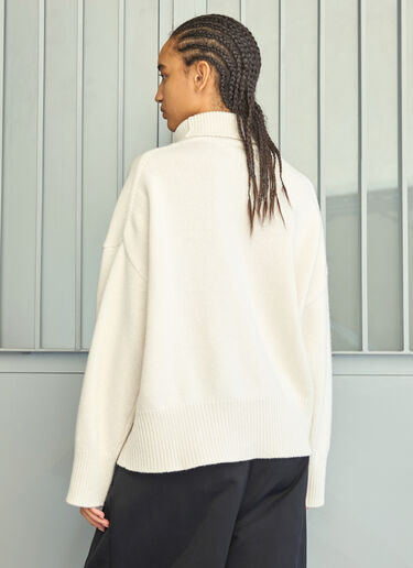 실렌느 T-넥 스웨터 Skall Studio 실렌느 T-넥 스웨터 크림 ska0258008