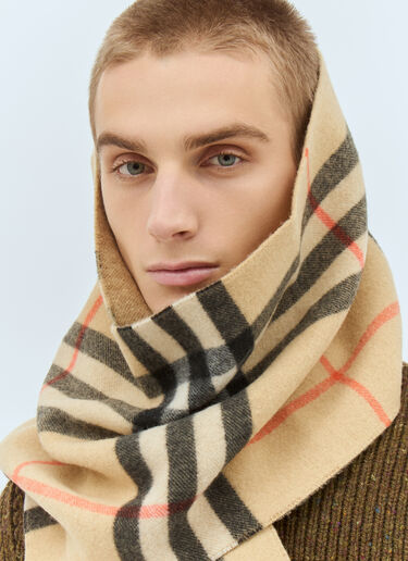 Burberry Reversible EKD Check Scarf Beige bur0157035