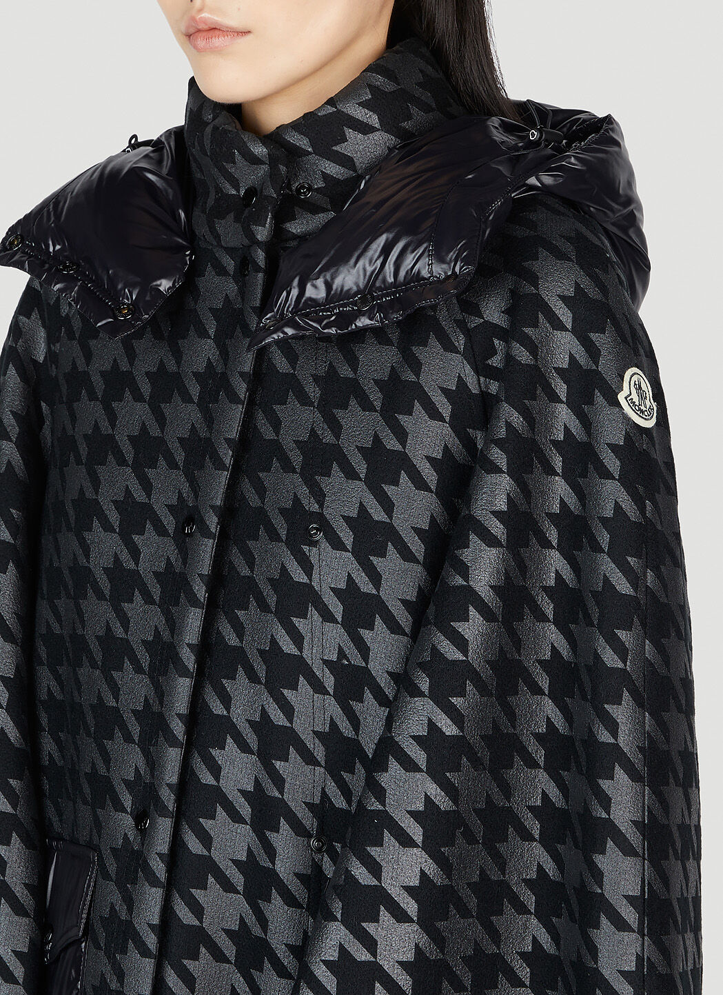 7 Moncler Fragment Women s Coriander Down Cape Jacket in Black LN CC