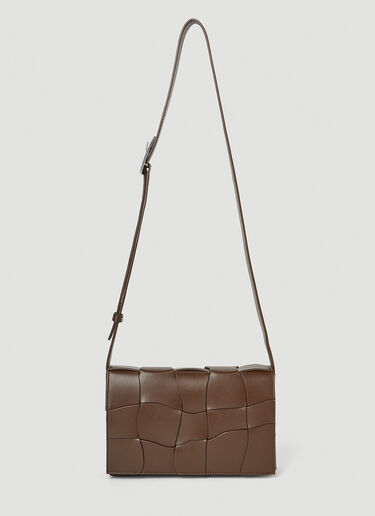 Bottega Veneta Cassette 波浪斜挎包 棕色 bov0153036