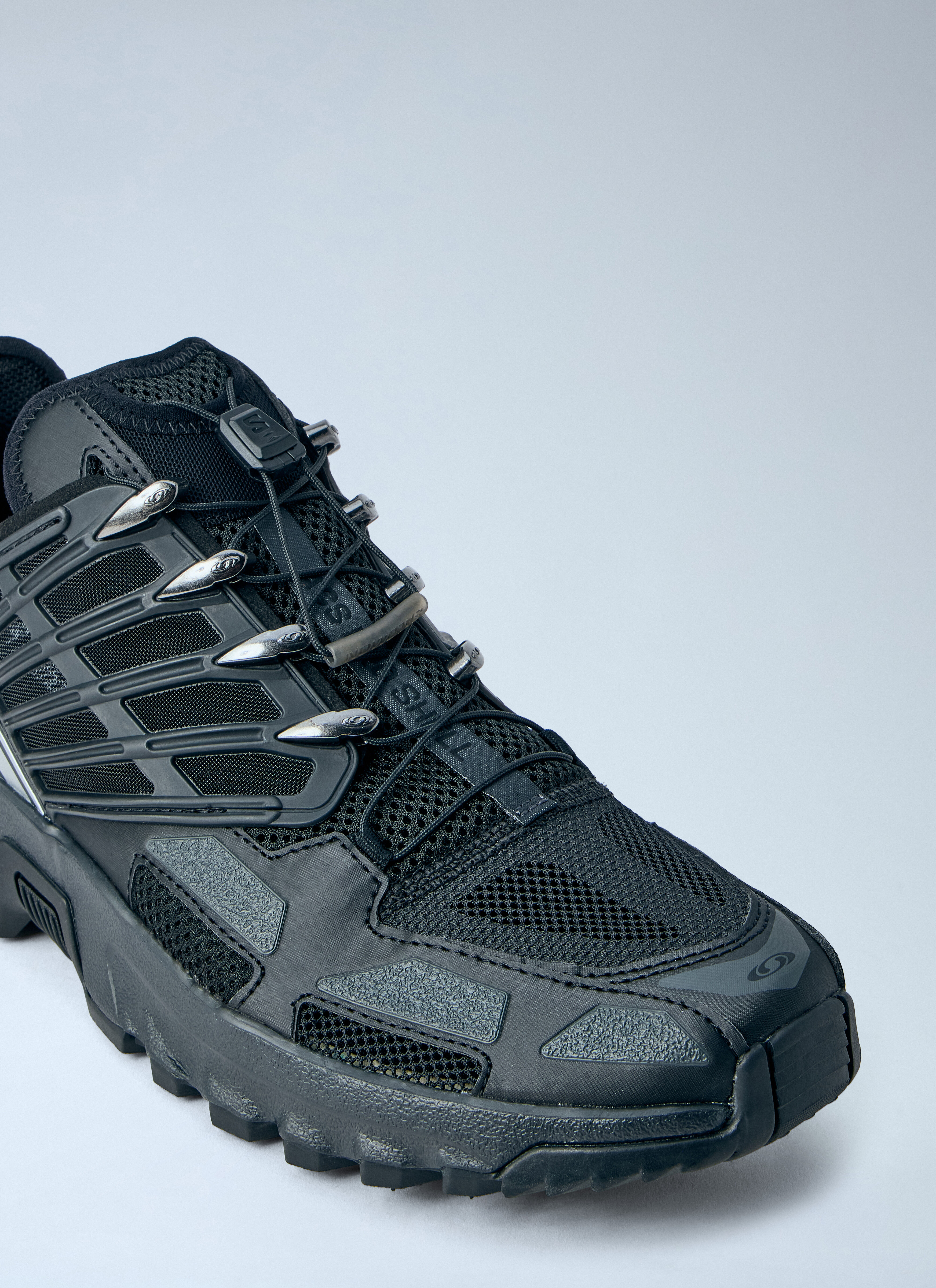 Salomon ACS PRO ブラック Salomon ACS Pro Shell Sneakers in Black | LN-CC®