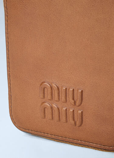 LN-CC® - Miu Miu: Logo-Embossed Chain-Strap Wallet - Brown Miu Miu Logo-Embossed Chain-Strap Wallet Brown miu0165013
