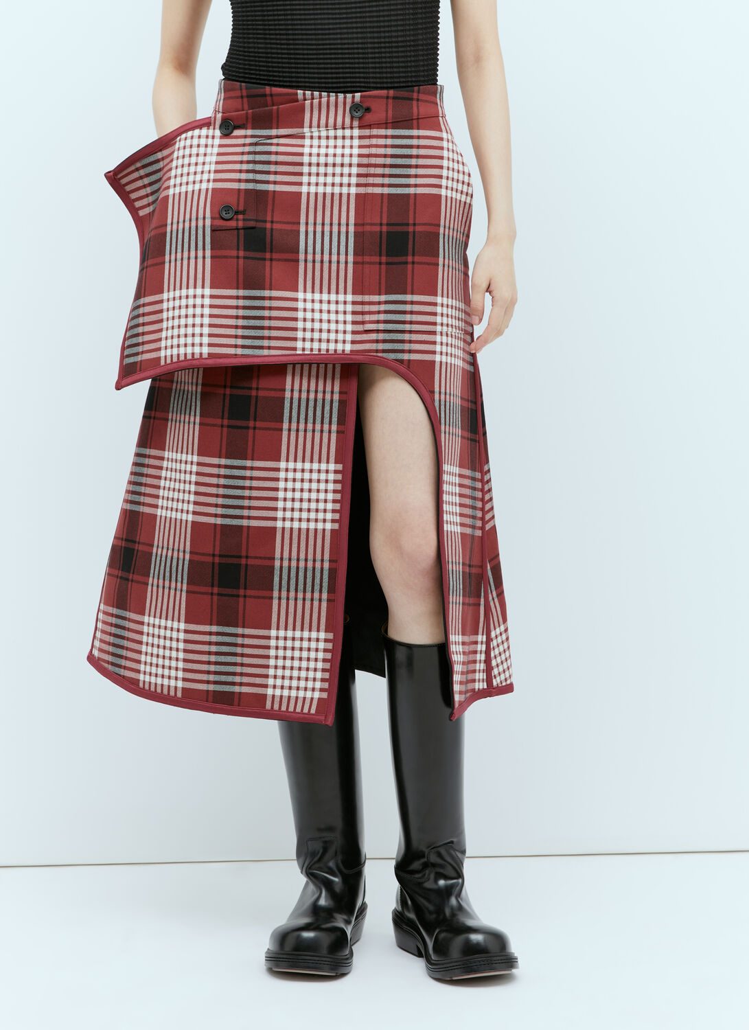 Shop Issey Miyake Counterpoint Check Skirt In Red