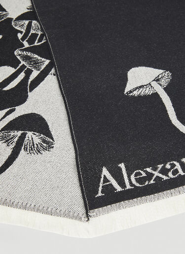 Alexander McQueen 머시룸 자카드 스카프 블랙 amq0250016