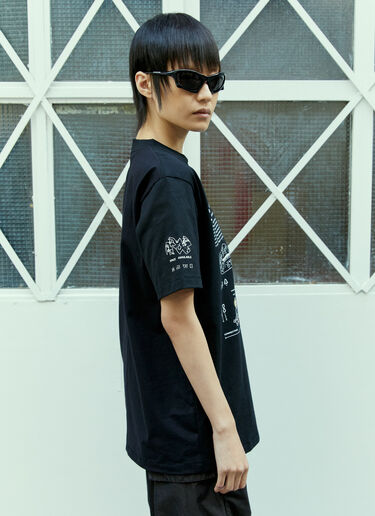 Space Available Plants Vs Plastic T-Shirt Black spa0354012