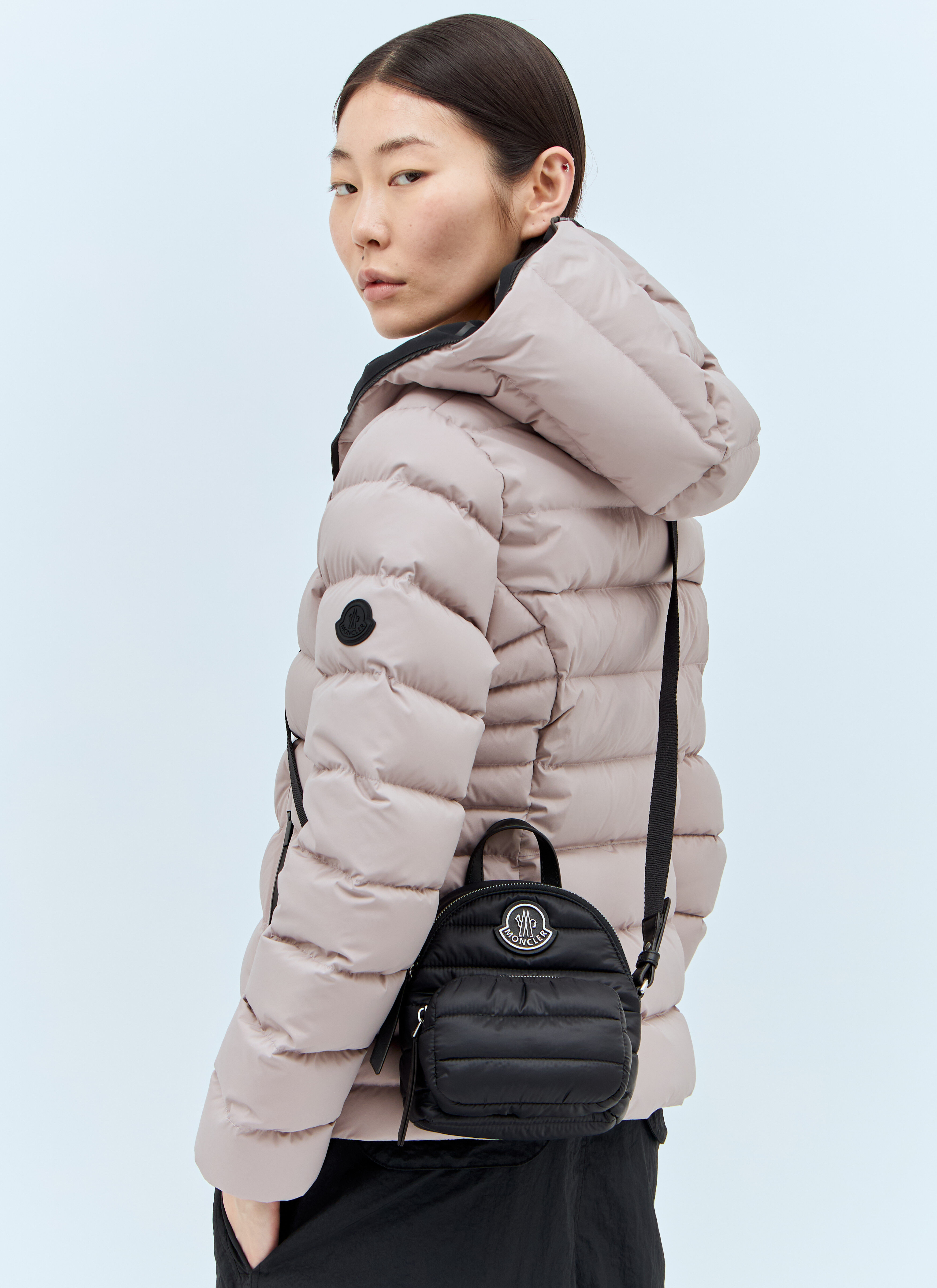 Moncler レディース キリア スモール クロスボディバックパック Moncler レディース キリア スモール クロスボディバックパック