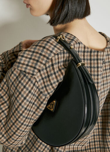 プラダ Arqué Re-Nylonショルダーバッグ Prada プラダ Arqué Re-Nylonショルダーバッグ ブラック pra0255016