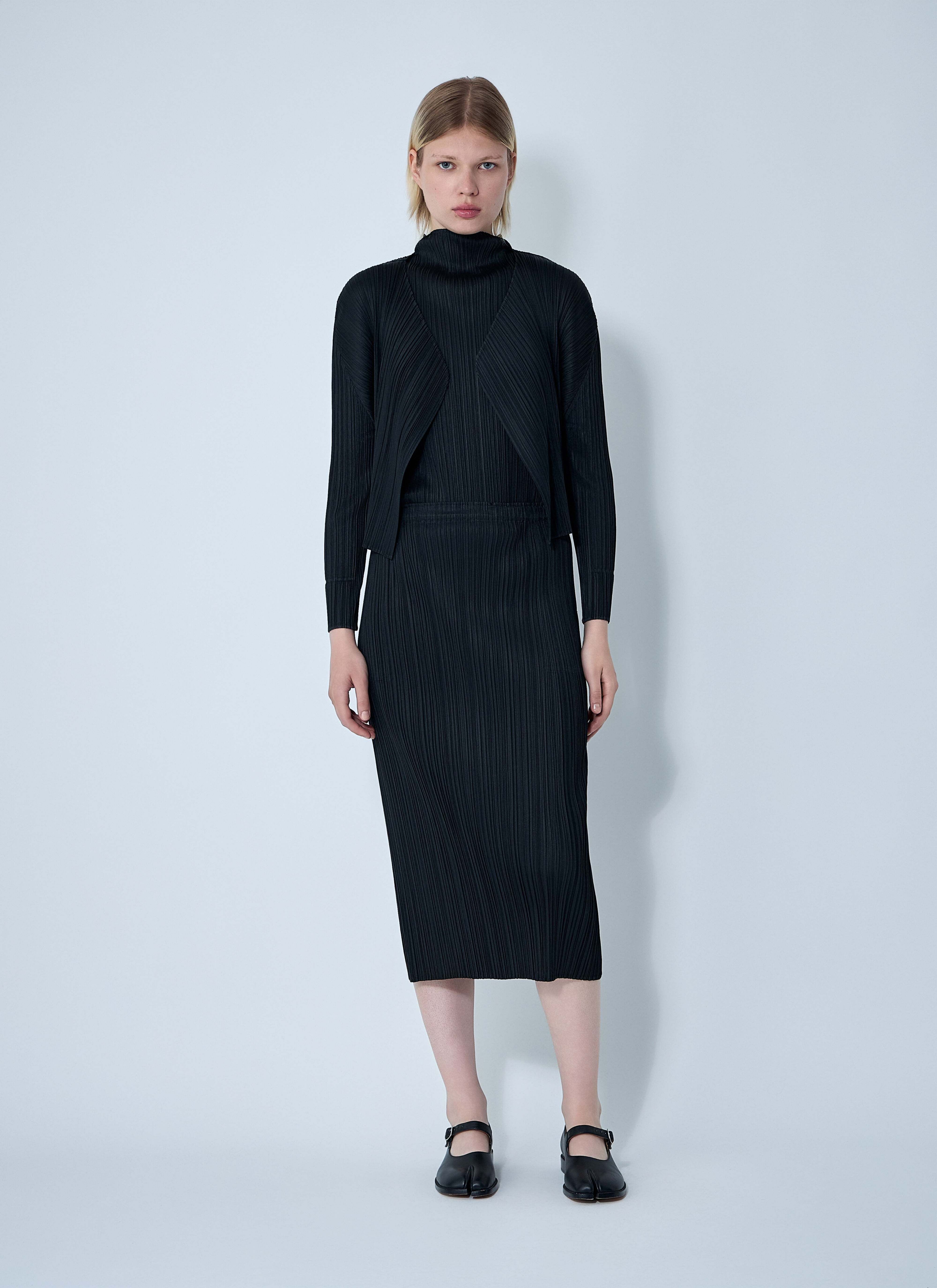 Pleats Please Issey Miyake Women's' Pleated Cardigan in Black | LN-CC®