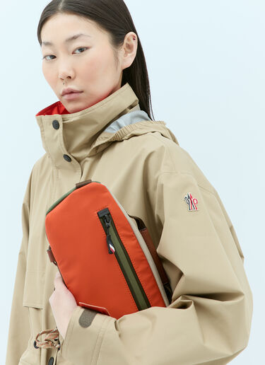 Moncler Grenoble 徽标贴花腰包 米色 mog0255013