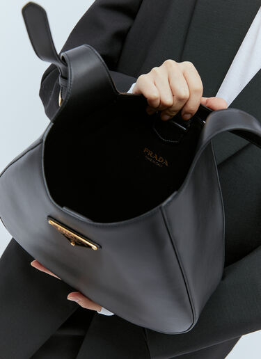 Prada Logo Plaque Leather Shoulder Bag Black pra0254030