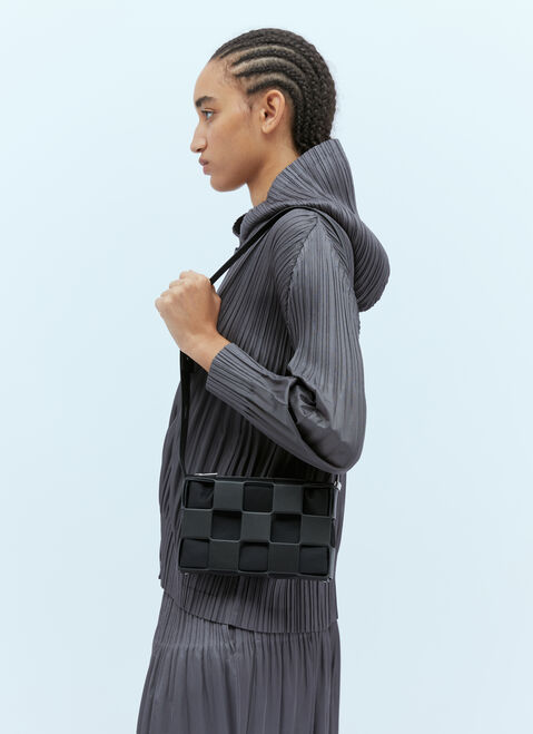 Issey Miyake スクエア　カットアウト・ショルダーバッグ ホワイト ism0254004
