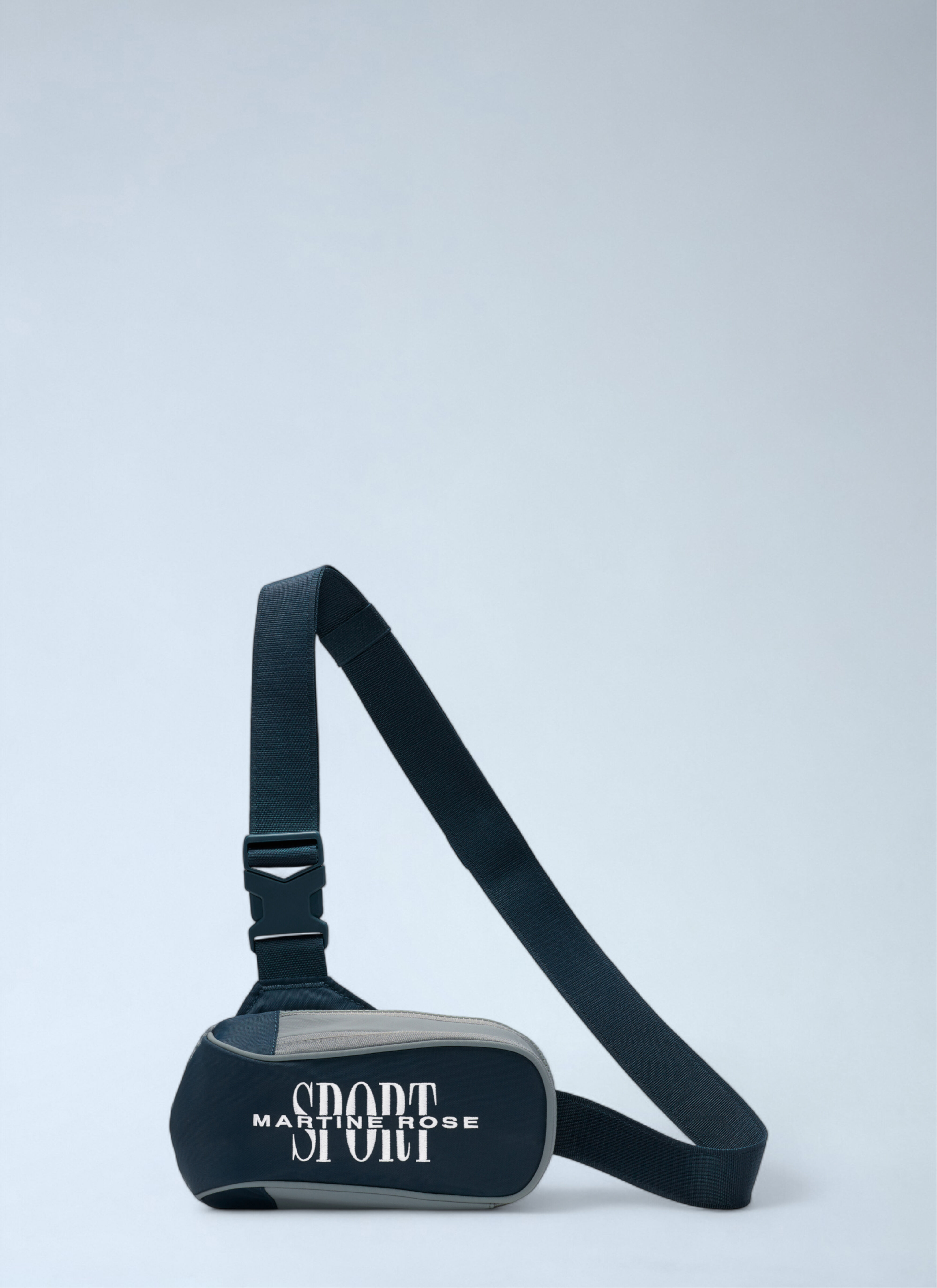 Nike x Martine Rose レディース ロゴモチーフ クロスボディバッグ の